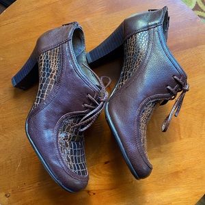 ♥️ AEROSOL BROWN HEELS  WITH ALLIGATOR SKIN DESIGN,LIGHTWEIGHT& FLEXIBLE HEELS